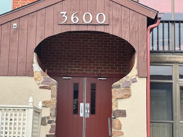 Primary Photo - 2 bedroom, 2 bath Linden Knoll condo in Pi...