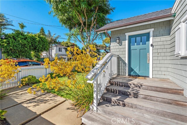 Building Photo - 439 Thalia St