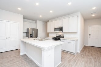 Building Photo - 16493 Moss Ln
