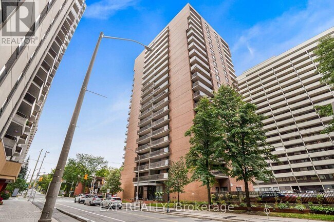 Photo du bâtiment - 475-475 Laurier Ave W