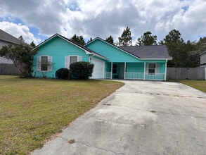 Building Photo - 134 Camellia Dr