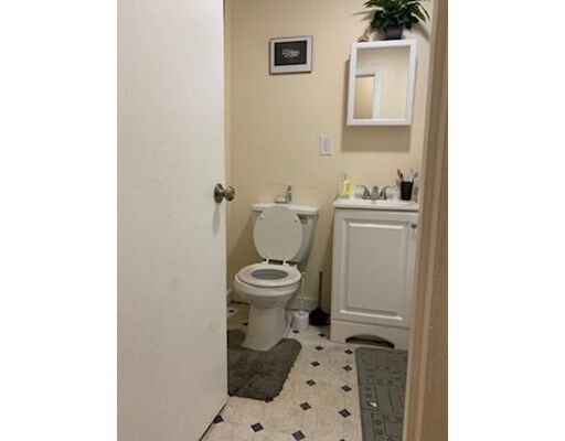 Primary Photo - 61 Vine St