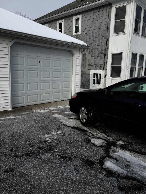 Building Photo - 210 Wayne St