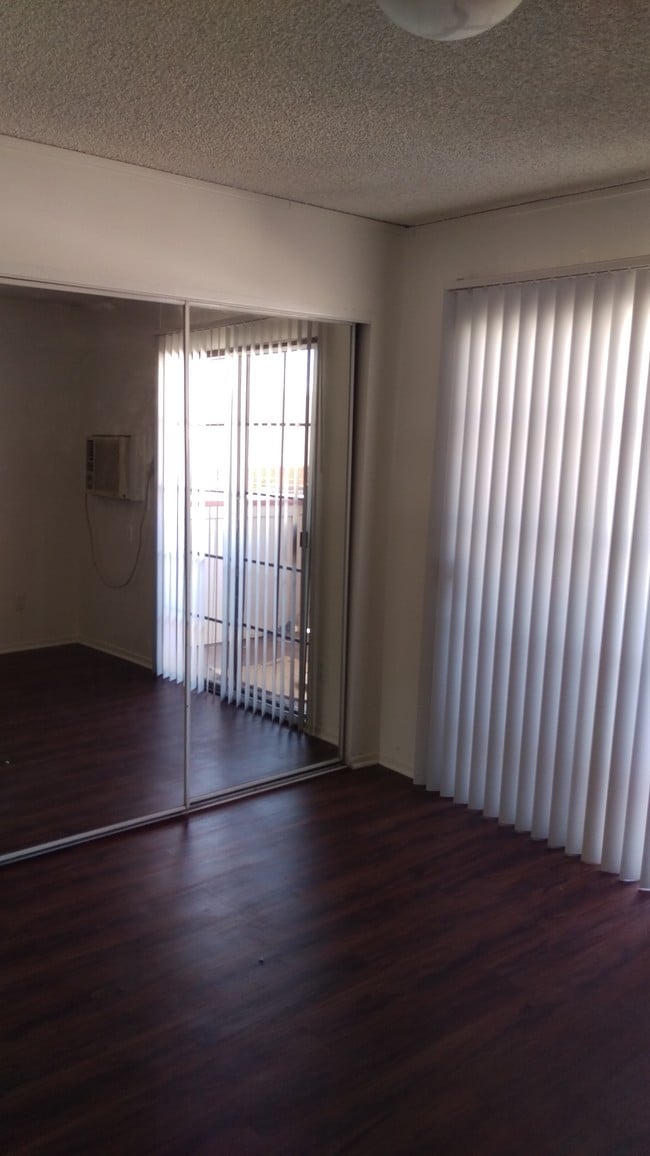 Building Photo - 7934 Laurel Canyon Blvd