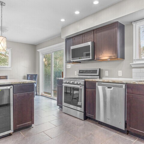 Foto del edificio - 3220 Deer Park Dr