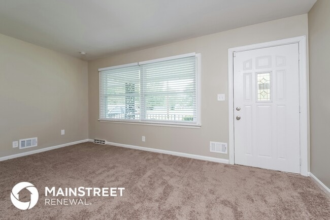Building Photo - 4325 Bayberry Dr