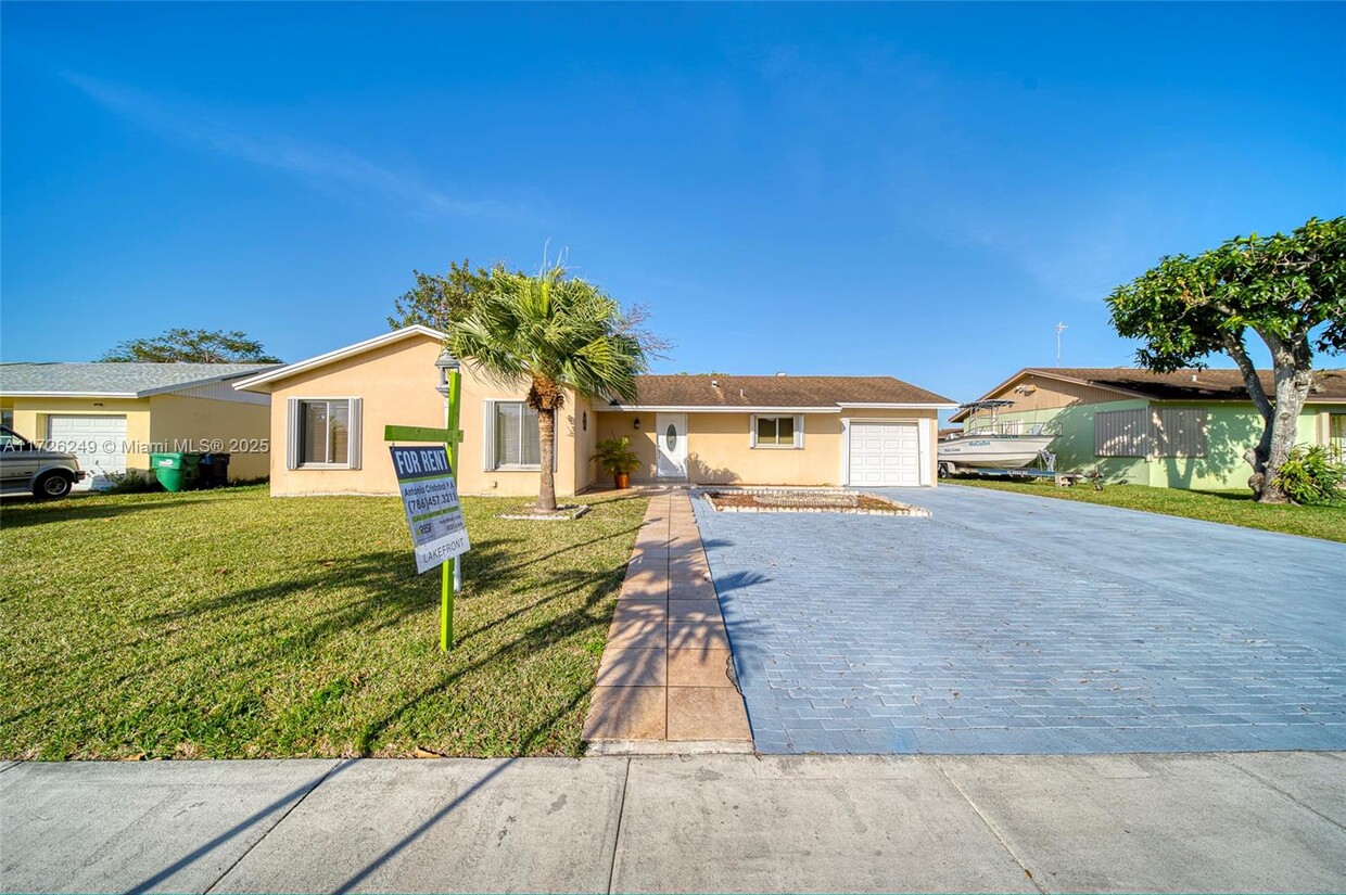 Foto principal - 16330 SW 109th Ave