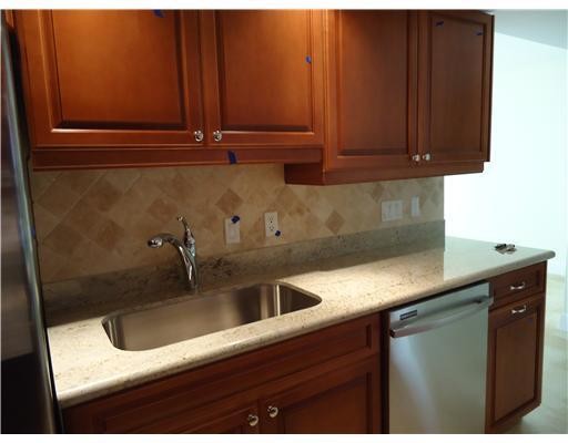 Building Photo - 3000 N Ocean Dr