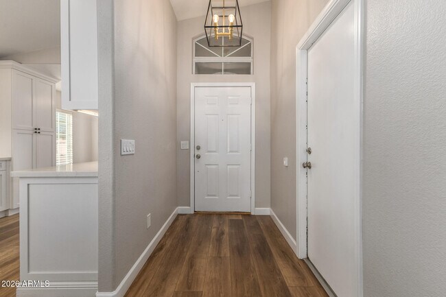 Foto del edificio - 163 W Liberty Ln