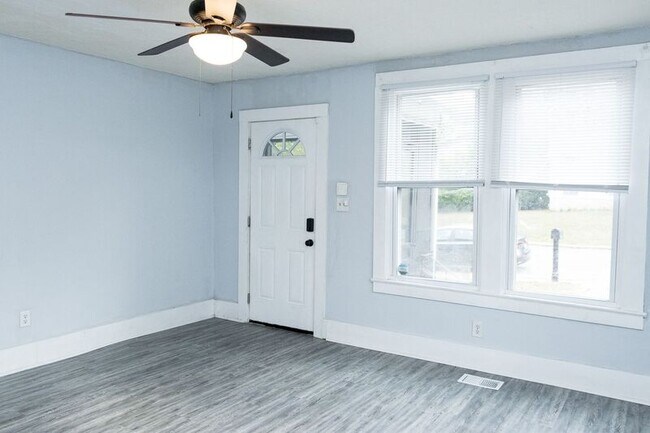 Building Photo - 1710 Ivy St