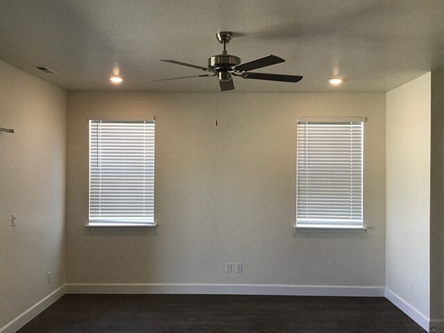 Building Photo - 1218 Peterson Ln