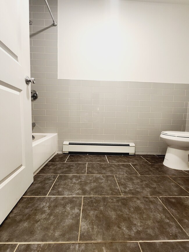 203 Garfield Ave #1 - 201 Garfield Ave