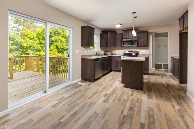 Building Photo - 10150 Castle Creek Cir