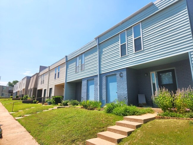 Foto del edificio - Cimarron Townhomes
