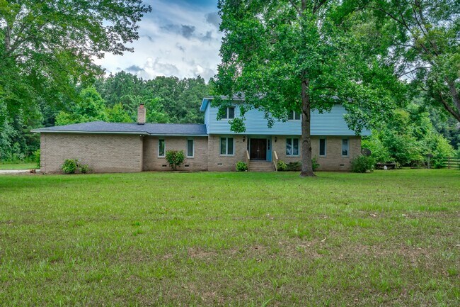 Foto del edificio - 400 Derby Ln