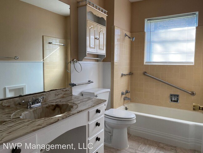 Building Photo - 3 br, 1 bath House - 3101 Greg Ln