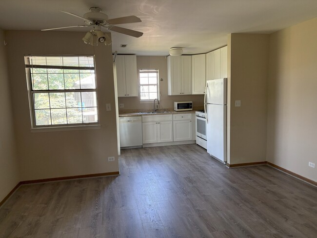 Building Photo - 36 Gant Cir