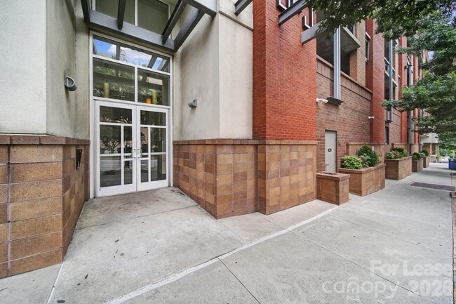 Foto del edificio - 505 E 6th St