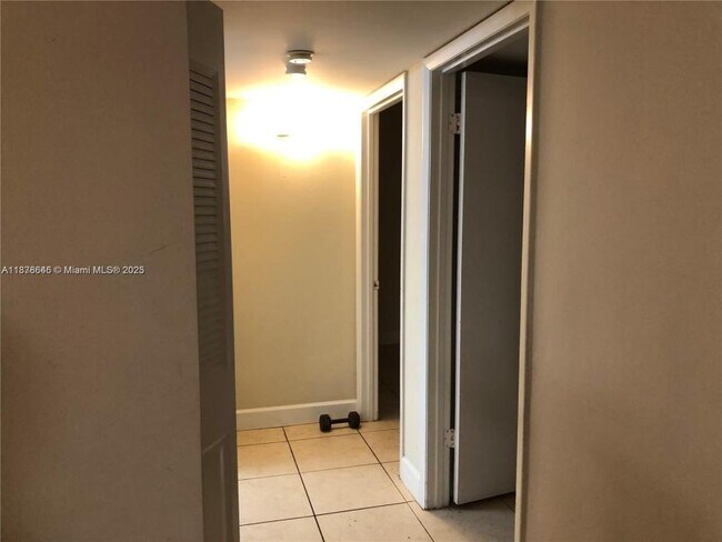 Building Photo - 2 bedroom in Plantation FL 33324
