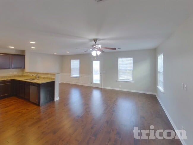Building Photo - 2631 Salem Glen Xing