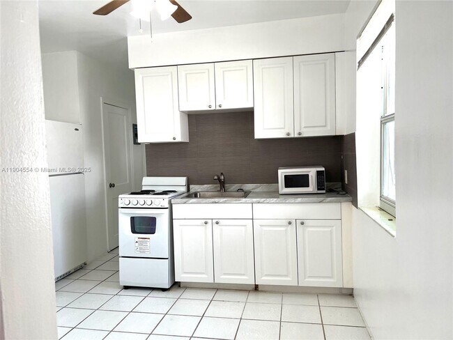 Foto del edificio - 1931 Jefferson St