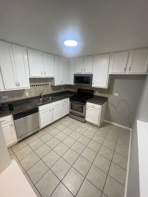 Foto del edificio - 316 Fieldstone Ct