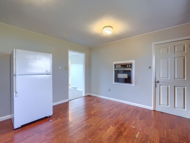 Building Photo - 3 Bedroom Ranch in Camp Hill