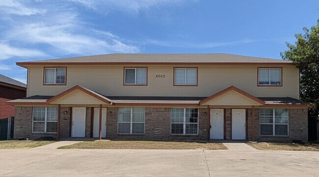 Building Photo - 4302 Jeff Scott Dr