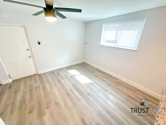 Foto del edificio - 2 Bedroom condo in Bustleton Philadelphia