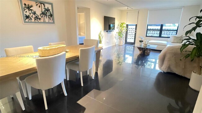 Building Photo - 10185 Collins Ave