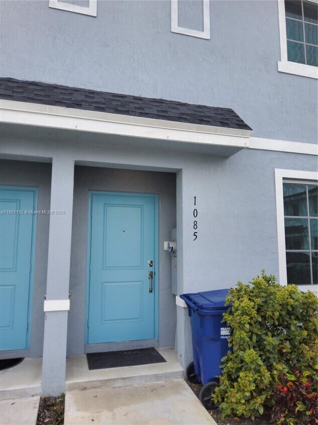 Foto principal - 1085 NW 4th Ter