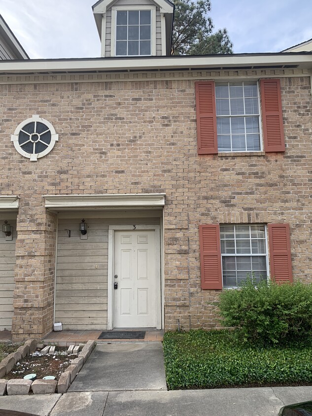 Primary Photo - 2030 Plantation Dr