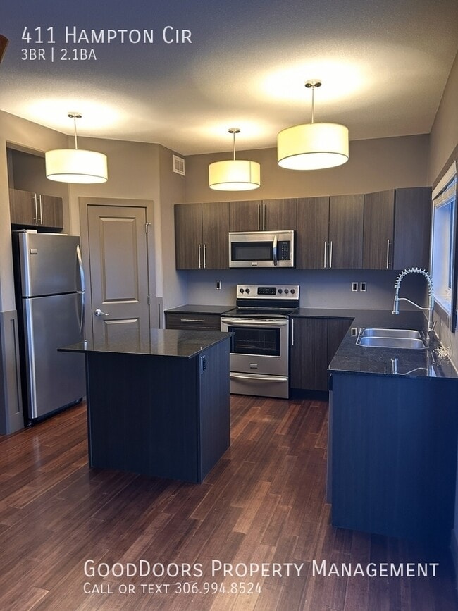 Building Photo - 411 Hampton Cir