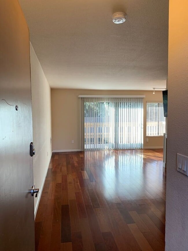 Foto del edificio - Glenwood (300) #303 (LO)