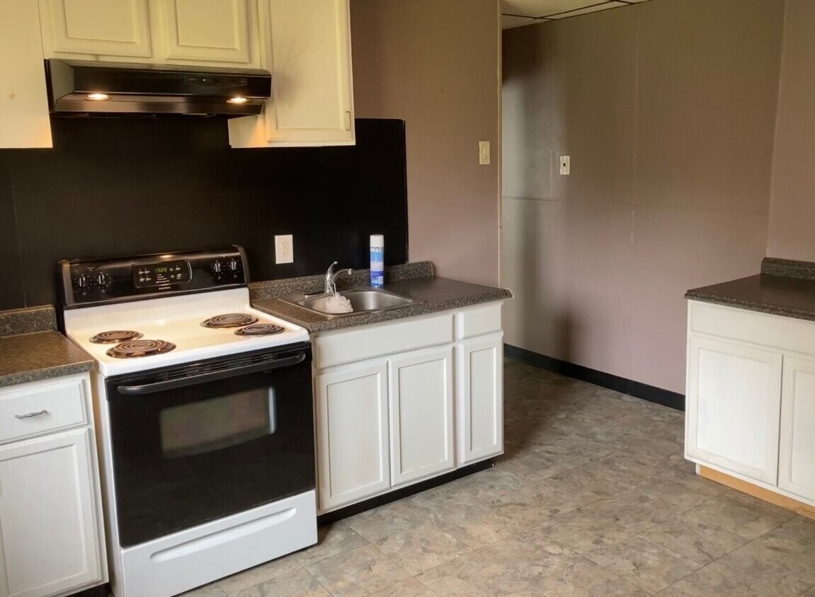 Interior 1 - 653 Morgan St