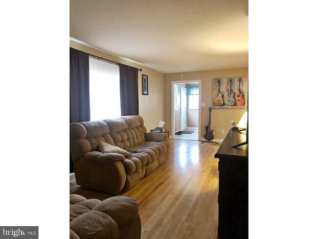 Building Photo - 294 Webbs Ln