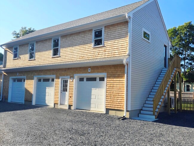 Building Photo - 32 Buckwood Dr