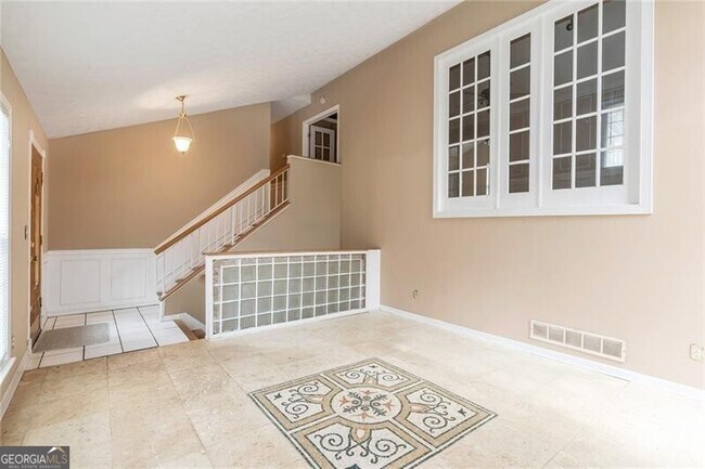 Foto del edificio - 131 Arrowood Ln