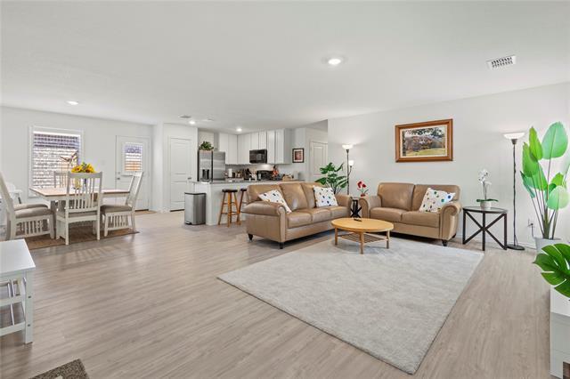 Foto del edificio - 3032 Ashbrook Ln
