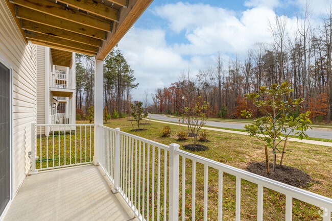 1BR, 1BA - 703SF - Patio - French Park Apartments