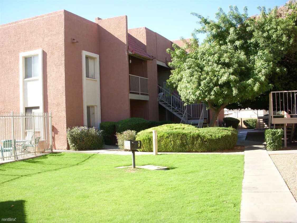 Foto principal - 3 br, 2 bath Condo - 16602 North 25th Stre...