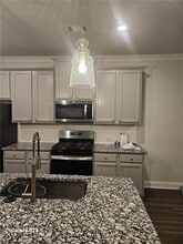 Building Photo - 3140 Westgate Park Dr