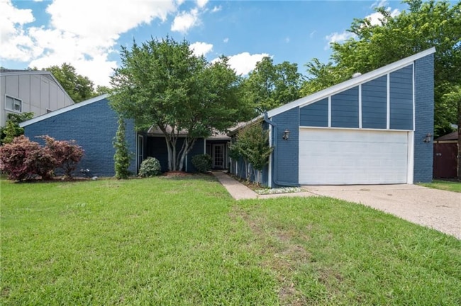 Building Photo - 3333 Creekbend Dr