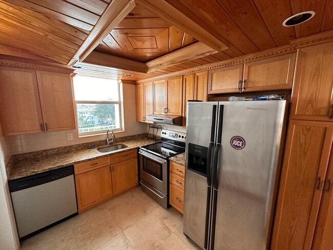 Building Photo - 104 Paradise Harbour Blvd
