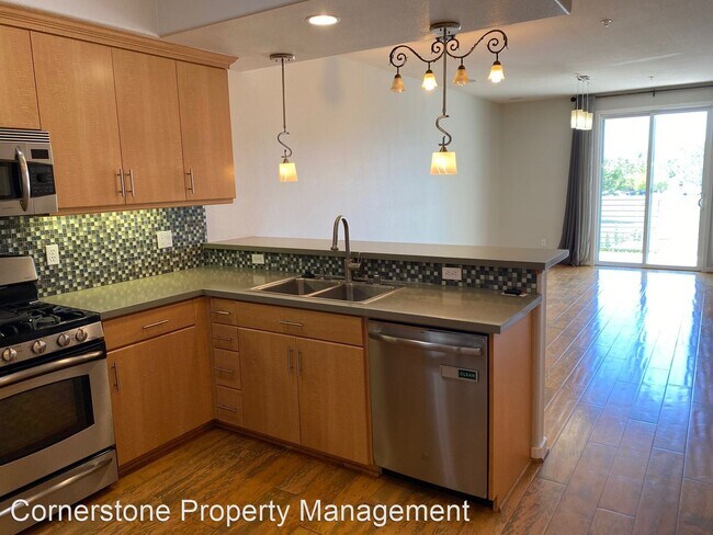 Building Photo - 4 br, 4 bath House - 840 N 8th St