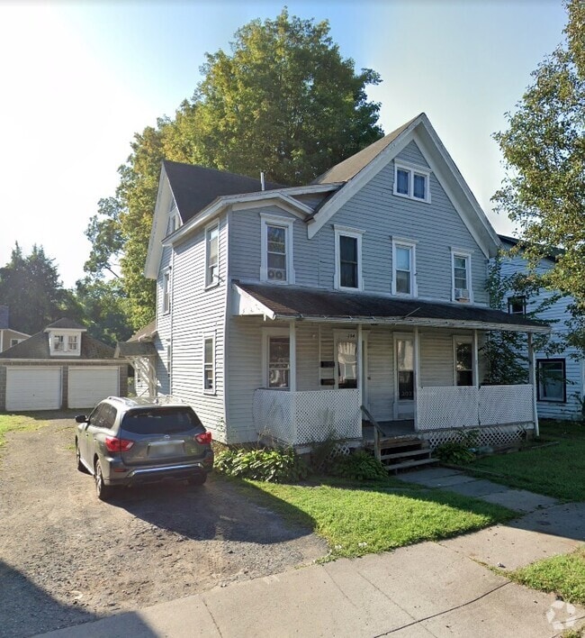 Building Photo - 134 S Main St