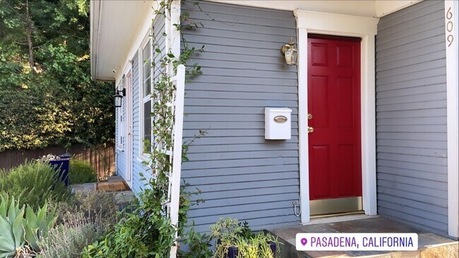Vista lateral - 607 N Garfield Ave