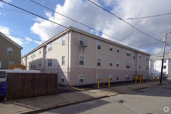 Building Photo - 63 Hargraves St