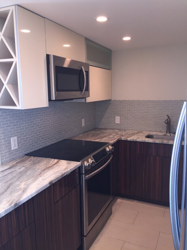 Foto del edificio - 336 Golfview Rd