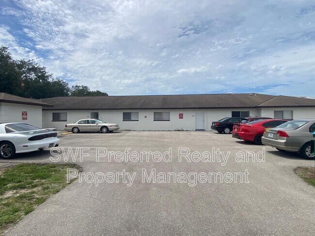 Building Photo - 1418 SE 8th Terrace